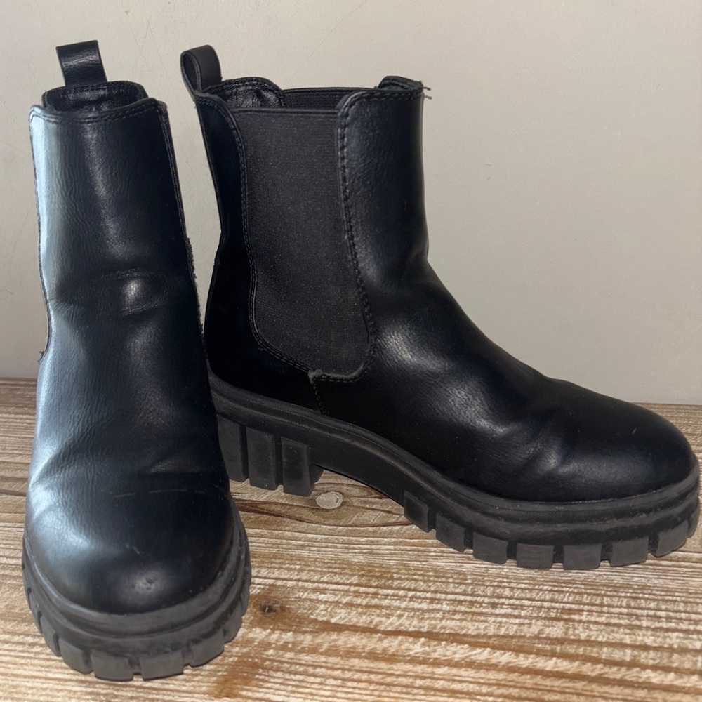 Cupcake Couture Stellar Girls' Chelsea Boot - Black